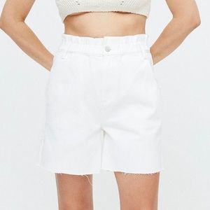 Urban Outfitters BDG Paperbag Bermuda Short – White Denim